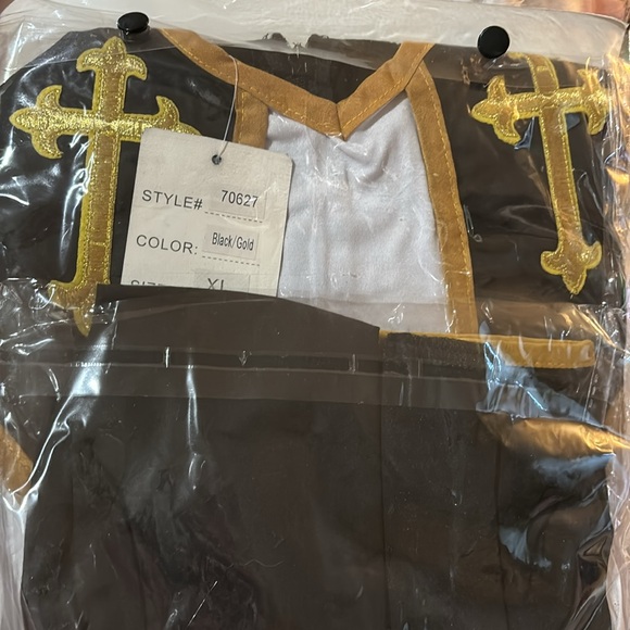 Nun Halloween 🎃 costume!! New with tags! Size xl! Perfect condition! - Picture 4 of 4